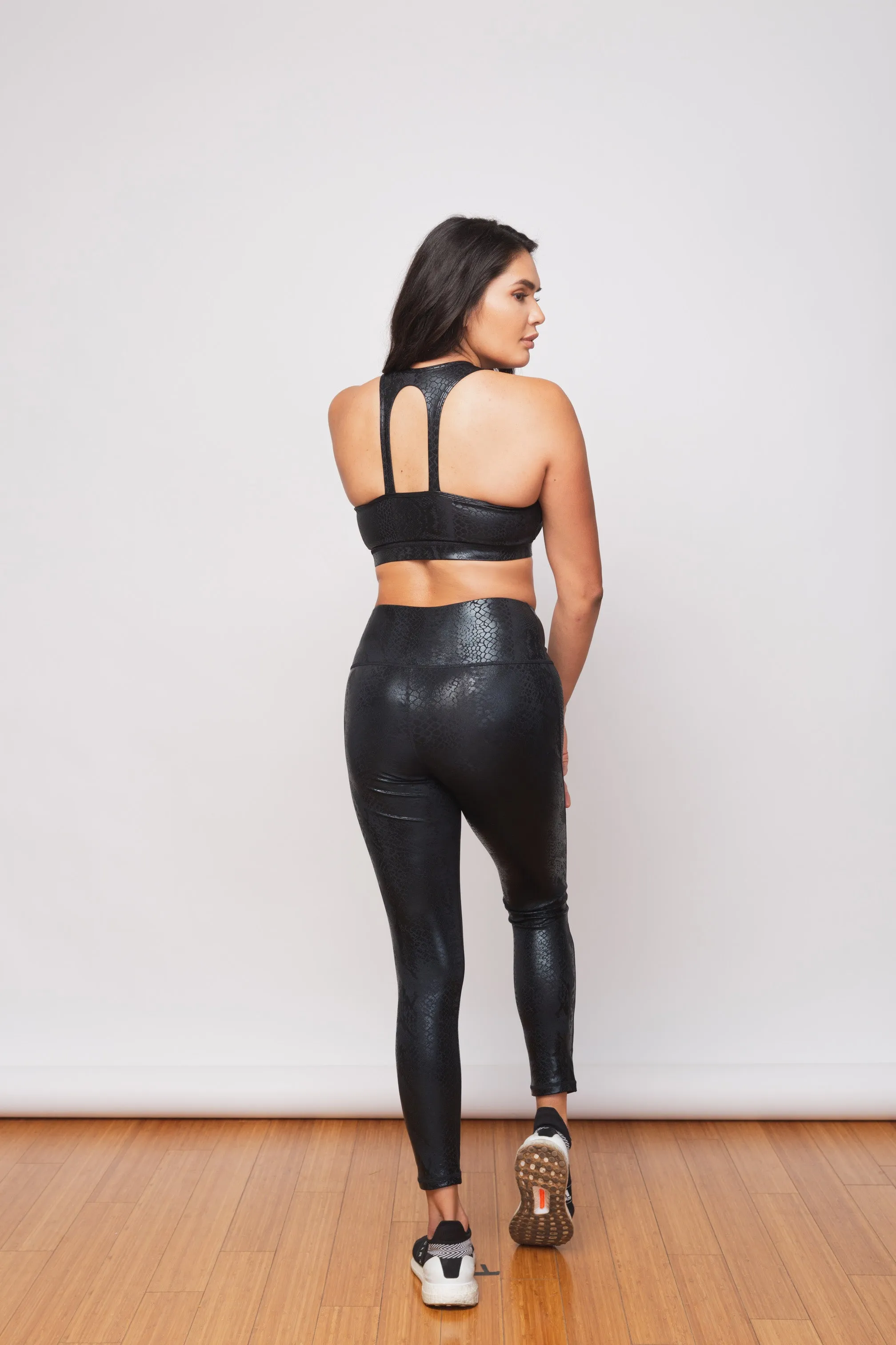 CHLOE - SPORTS BRA