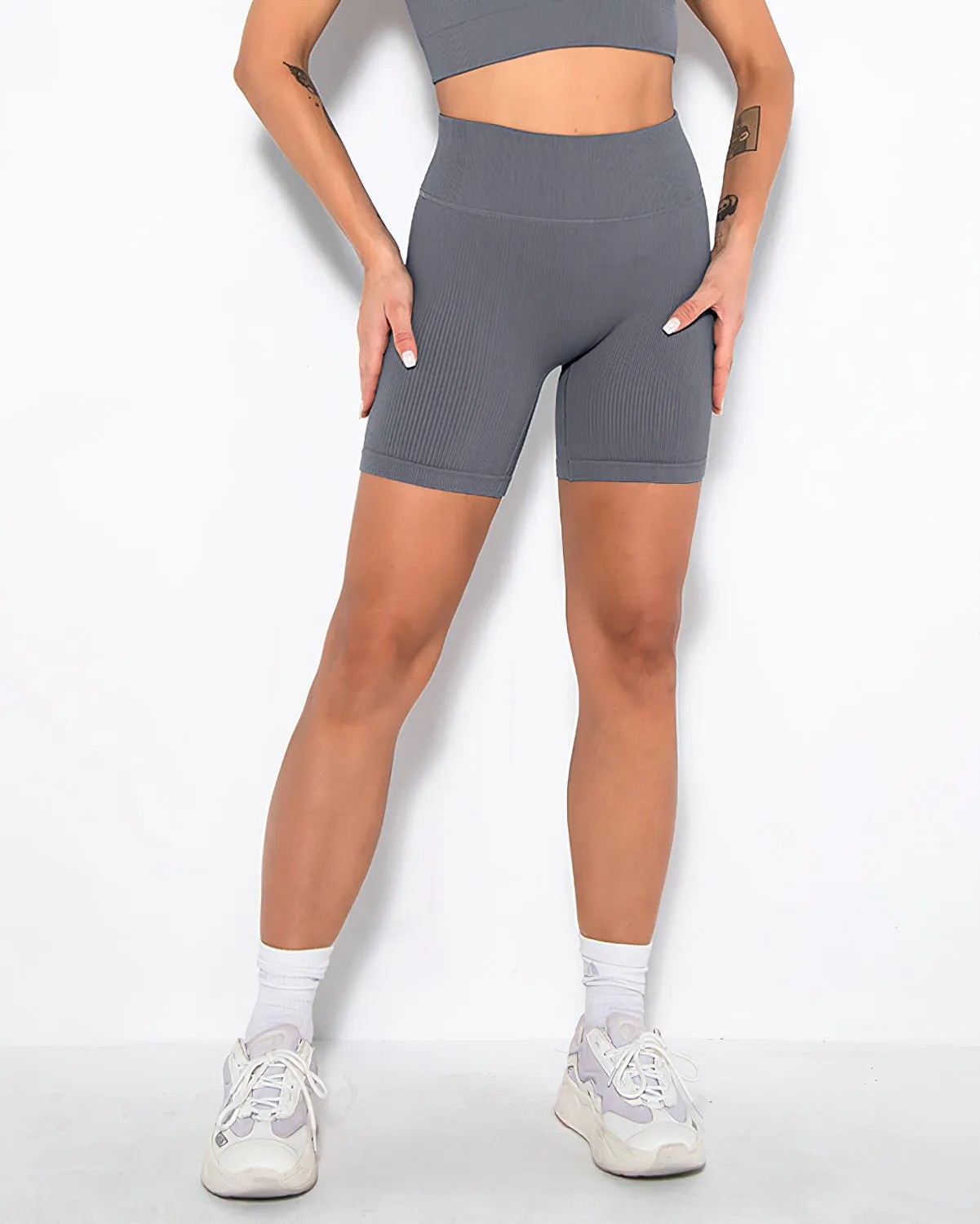 Nieve Ribbed Seamless Shorts - Grey